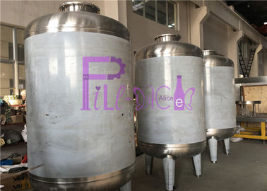 vetroresina 12TPH che alloggia il sistema di depurazione delle acque del RO con il serbatoio asettico dell'acqua