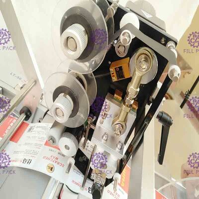 Semi adesivi dell'etichettatrice della bottiglia rotonda etichettatore automatico della bottiglia