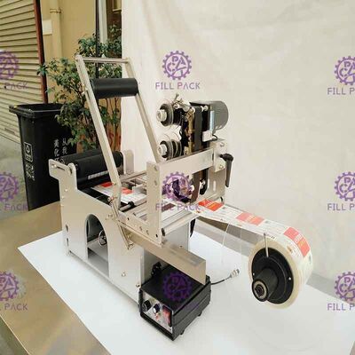 Semi adesivi dell'etichettatrice della bottiglia rotonda etichettatore automatico della bottiglia