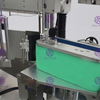 Il doppio ha parteggiato etichettatrice dell'autoadesivo per accuratezza di vetro della bottiglia di birra +/- 1mm