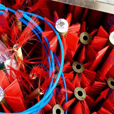 Il doppio dirige la macchina automatica di lavaggio delle bottiglie di vetro dei semi per la linea di riempimento della bevanda