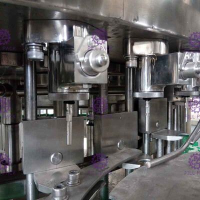 Materiale da otturazione e tappatrice inscatolati automatici per la linea del materiale da otturazione della bibita