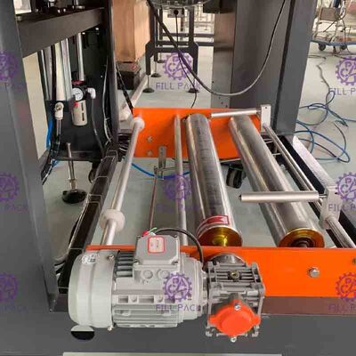 La L automatica il tipo bottiglia di vetro dell'ANIMALE DOMESTICO della bevanda dell'acqua dell'involucro del film di strizzacervelli del PE può attrezzatura