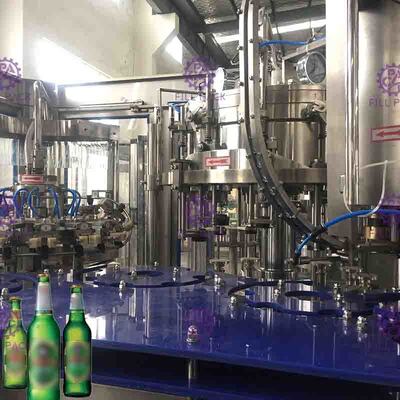 Macchina gassosa asettica del riempitore della bottiglia della bevanda della macchina di rifornimento della birra di Monoblock