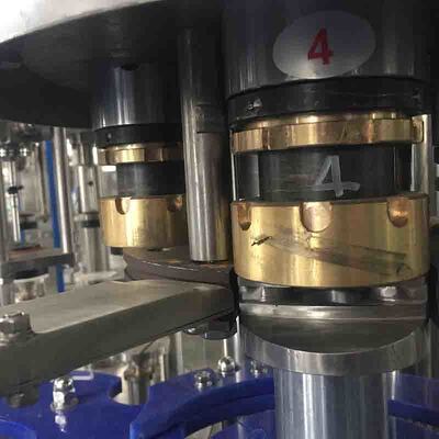 attrezzatura di coperchiamento di riempimento di lavaggio delle bottiglie della bevanda della macchina di rifornimento della birra di 2000BPH Full Auto