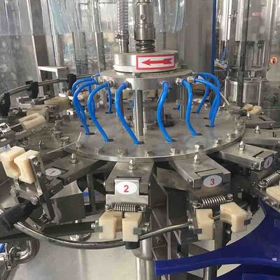 attrezzatura di coperchiamento di riempimento di lavaggio delle bottiglie della bevanda della macchina di rifornimento della birra di 2000BPH Full Auto