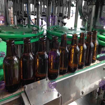 Macchina di rifornimento in bottiglia vetro automatico della birra, riempitore equilibrato di Monoblock di pressione