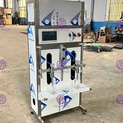 Acqua minerale di plastica automatica delle bottiglie di Juice Filling Machine Linear Liquid dei semi
