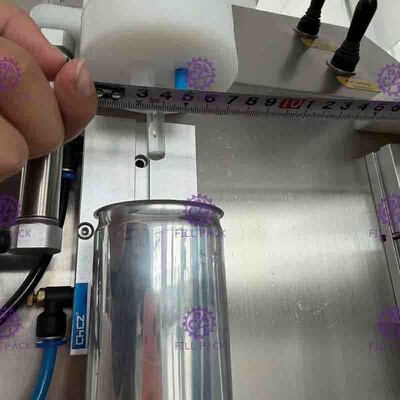 2 teste possono riempire l'attrezzatura per macchine gassate semiautomatiche 330ML 90mm