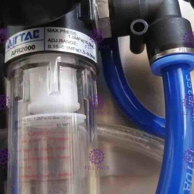 Linea di teste di plastica automatica della bottiglia di vetro 2 della macchina di rifornimento della birra dei semi riempitore del dispositivo