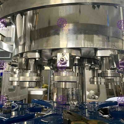 materiale da otturazione gassoso della bevanda 2000BPH e linea di riempimento della birra elettrica della bottiglia delle tappatrici