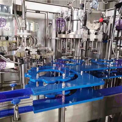 Vetro di plastica 3 della bevanda dell'ANIMALE DOMESTICO gassoso della bevanda in 1 imbottigliatrice/attrezzatura/linea/impianti/sistema Monobloc