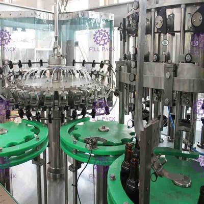Vetro di plastica 3 dell'ANIMALE DOMESTICO del vino del succo dell'acqua gassata in 1 imbottigliatrice/attrezzatura/linea/impianti/sistema Monobloc