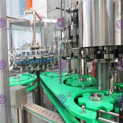Vetro di plastica 3 dell'ANIMALE DOMESTICO del vino del succo dell'acqua gassata in 1 imbottigliatrice/attrezzatura/linea/impianti/sistema Monobloc