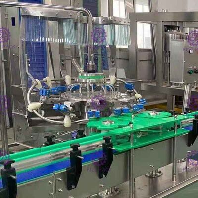 Minerale di 2000BPH Monoblock che risciacqua il tipo lineare della tappatrice del materiale da otturazione