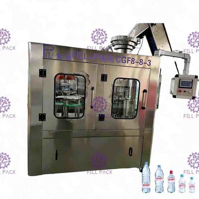 Piccola attrezzatura di riempimento 3 dell'acqua di bottiglia dell'ANIMALE DOMESTICO automatico in 1/Monoblock Aspetic 2000ml