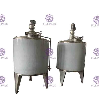 macchina di rifornimento chiusa piena della bustina dell'acqua 500ml rapidamente aperta con sterilizzatore uv