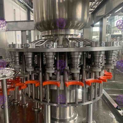 Attrezzatura arancio di Juice Filling And Capping Machine di riempimento a caldo di 5000BPH Monoblock della macchina della frutta di plastica automatica della bottiglia