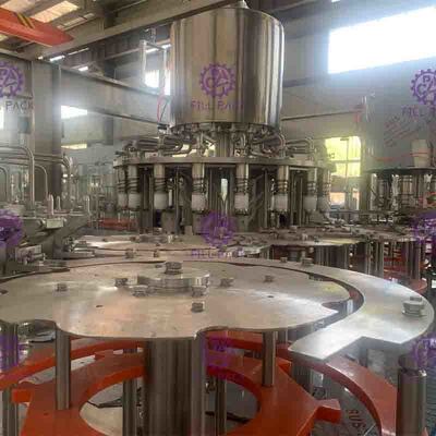 Attrezzatura imbottigliante commerciale del succo concentrata macchina di riempimento a caldo di capacità elevata