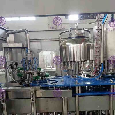 3 automatici in 1 TORSIONE arancio di Juice Filling Equipment With del granello della polpa FUORI dal coperchio a vite