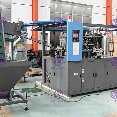 2 macchina automatica piena di fabbricazione della bottiglia dell'animale domestico della cavità 1.5l per produrre la bottiglia gassosa della bevanda