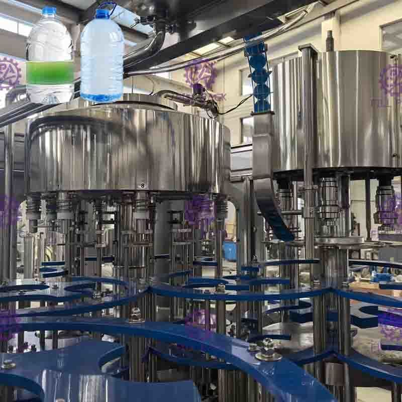 3L / bottiglia di plastica 2 dell'acqua minerale 5L/10L in 1 attrezzatura/impianti/macchina/sistema/linea di coperchiamento di riempimento di lavaggio
