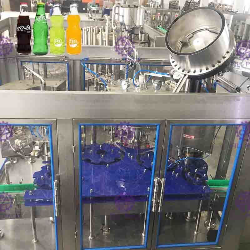 PET il vetro di plastica 3 in 1 imbottigliatrice del vino dell'acqua frizzante/attrezzatura/linea/impianti/sistema Monobloc
