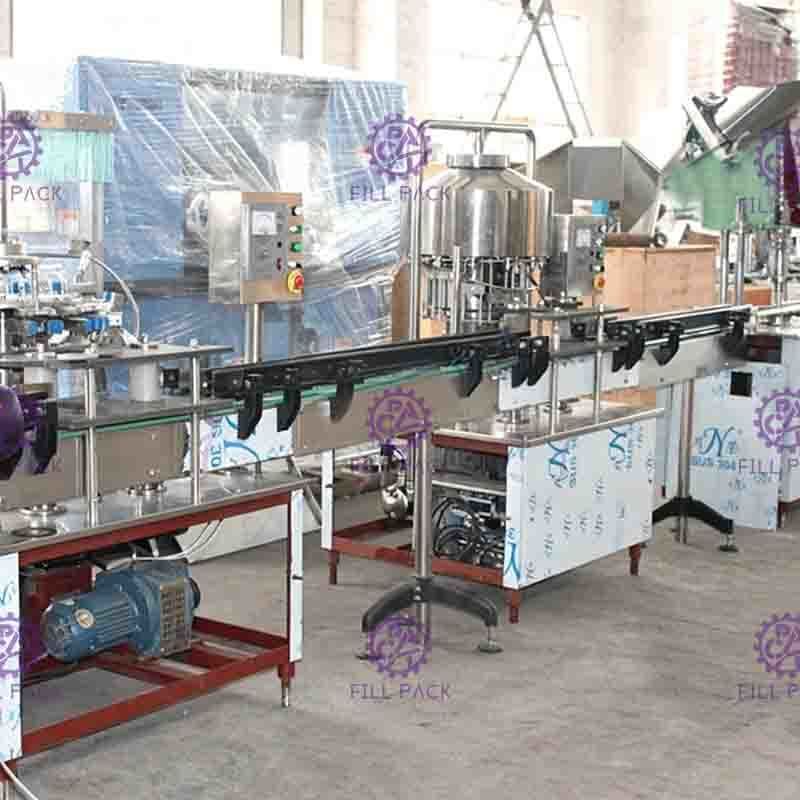 Lavaggio lineare dell'acqua potabile dell'imbottigliatrice, materiale da otturazione, tappatrice
