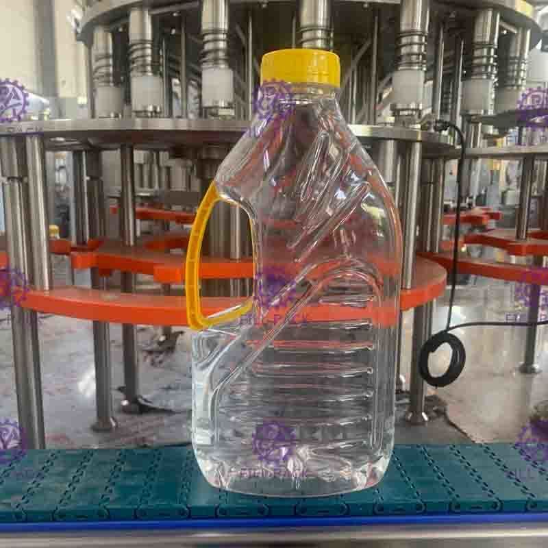 macchina di rifornimento del succo 3.5kw per la vite di plastica Capp della bottiglia 45mm
