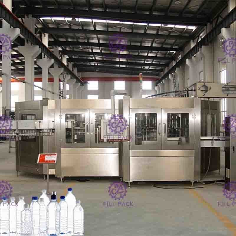 La grande capacità ha imbottigliato 3 in 1 processo preciso delle teste della macchina di rifornimento dell'acqua 60